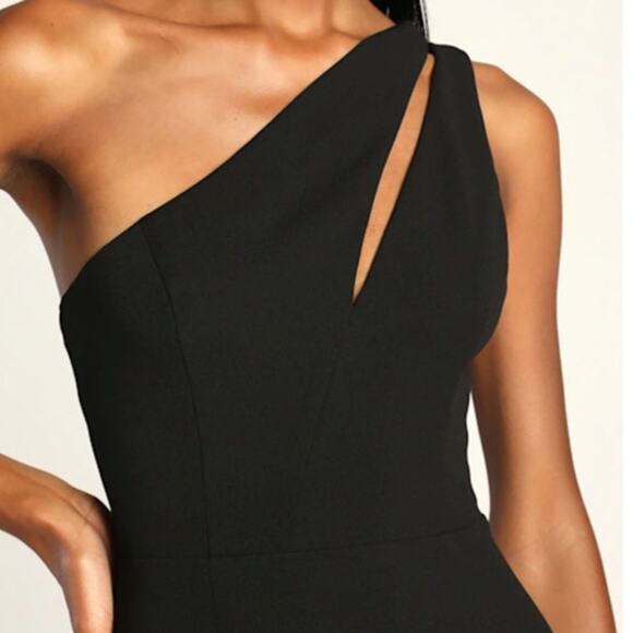 Lulus NWOT Enchanted Energy Black One-Shoulder Cutout Crepe Maxi Dress Medium - Picture 4 of 9